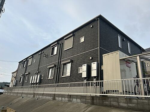 兵庫県加東市南山２丁目 2階建