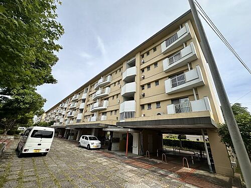 兵庫県三木市志染町西自由が丘２丁目 賃貸マンション