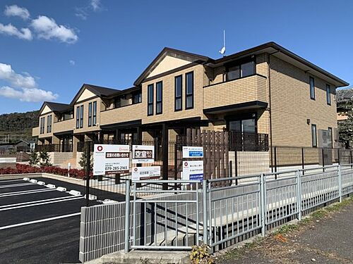 兵庫県姫路市苫編 2階建