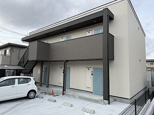 兵庫県三木市志染町西自由が丘１丁目 賃貸アパート