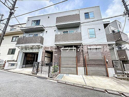 東京都渋谷区西原３丁目 3階建