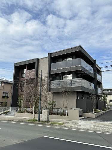 熊本県熊本市中央区帯山２丁目 3階建 築2年4ヶ月