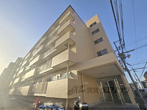 大阪府寝屋川市日新町 賃貸マンション