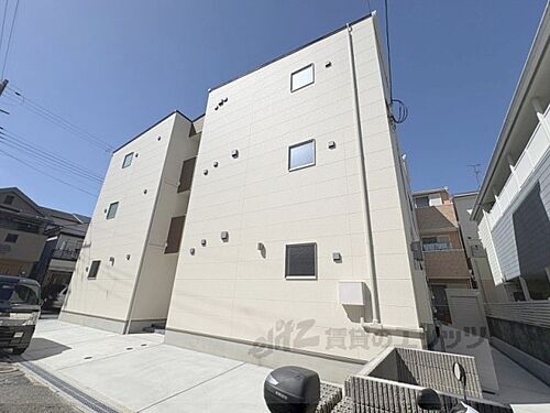 大阪府枚方市走谷２丁目 築1年未満 3階建