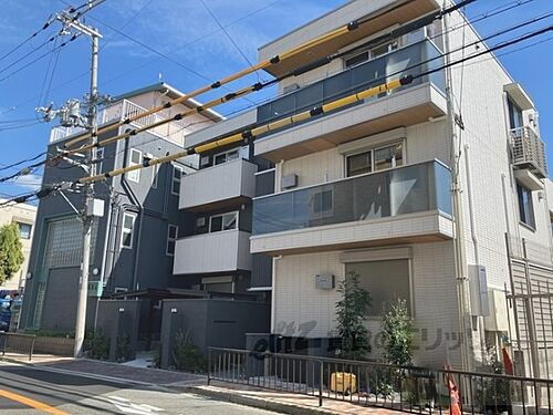 大阪府門真市柳町 3階建 