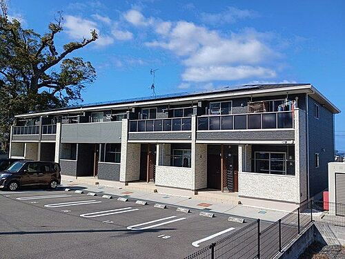 愛媛県四国中央市具定町 2階建