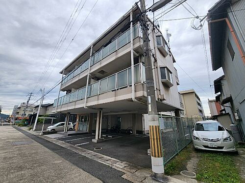 兵庫県姫路市広畑区長町１丁目 3階建