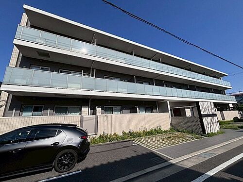 大阪府茨木市下中条町 築7年11ヶ月 3階建