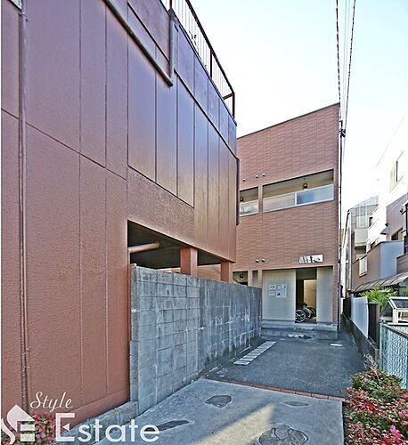 愛知県名古屋市千種区仲田１丁目 築18年10ヶ月 2階建