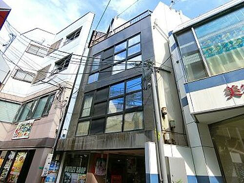 大阪府大阪市淀川区十三本町１丁目 4階建