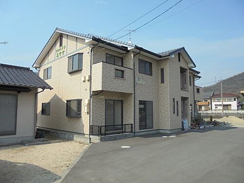 岡山県玉野市槌ケ原 2階建 築20年8ヶ月
