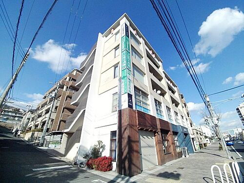 兵庫県神戸市東灘区森北町１丁目 築17年8ヶ月 5階建