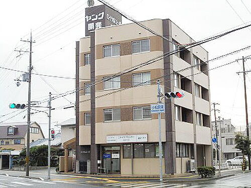 ロイヤルコーポ荒井