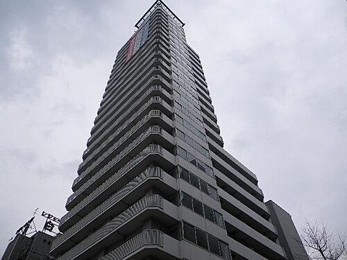 梅田レジデンスＴＯＷＥＲ 25階建