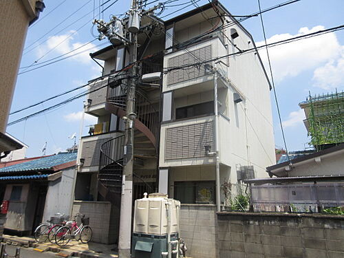 大阪府大東市赤井２丁目 3階建