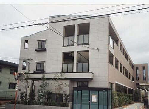 フローラルヴィラ条南 3階建
