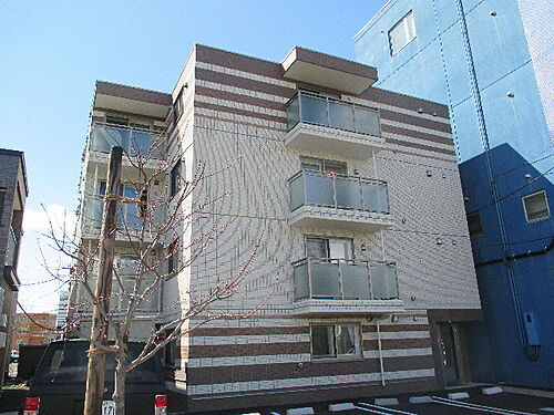 カーサアイ 4階建