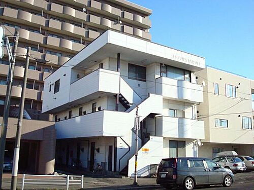 北海道函館市栄町 3階建 築32年2ヶ月