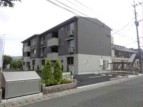 鹿児島県霧島市国分中央４丁目 3階建 築11年1ヶ月