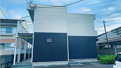 レオパレスヴィーブル 2階建