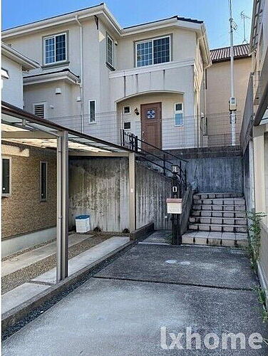 茨木市北春日丘二丁目戸建