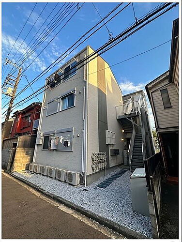 神奈川県横浜市中区根岸町３丁目 3階建