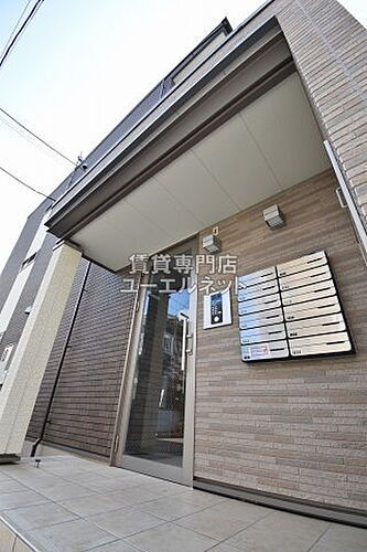 兵庫県尼崎市長洲東通１丁目 築8年3ヶ月 3階建