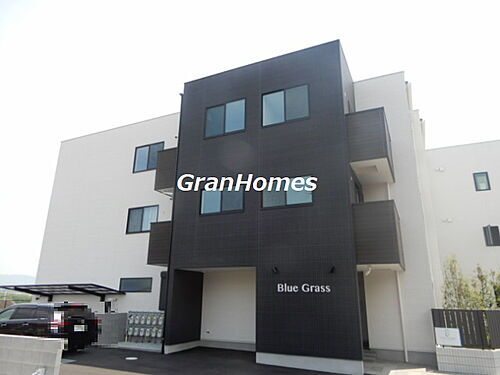 兵庫県三木市志染町東自由が丘１丁目 賃貸アパート