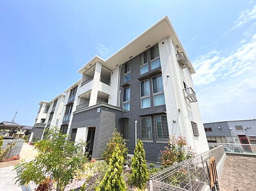 大阪府和泉市府中町 築4年9ヶ月 3階建