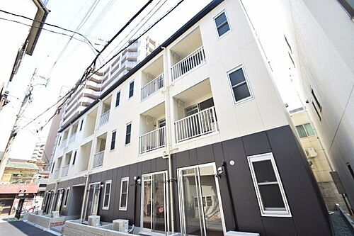 大阪府大阪市東成区中本２丁目 3階建 築10年9ヶ月