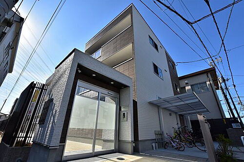 大阪府松原市三宅中３丁目 築7年5ヶ月 3階建