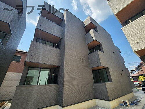 埼玉県入間市下藤沢５丁目 3階建 