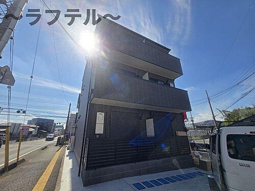 埼玉県所沢市東狭山ケ丘１丁目 3階建 