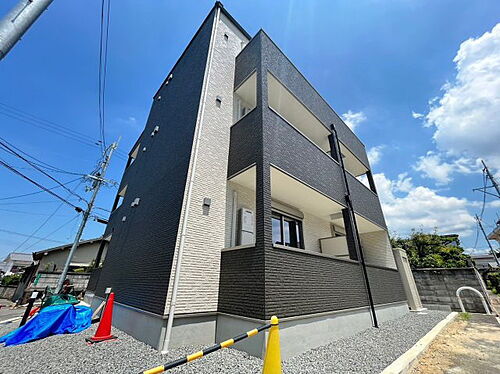 大阪府堺市東区日置荘西町６丁 築2年4ヶ月 3階建