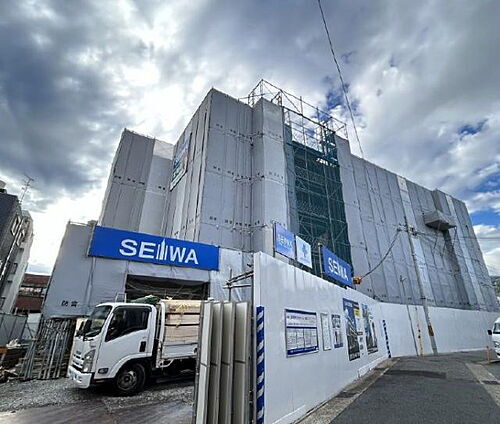 兵庫県神戸市東灘区北青木２丁目  5階建