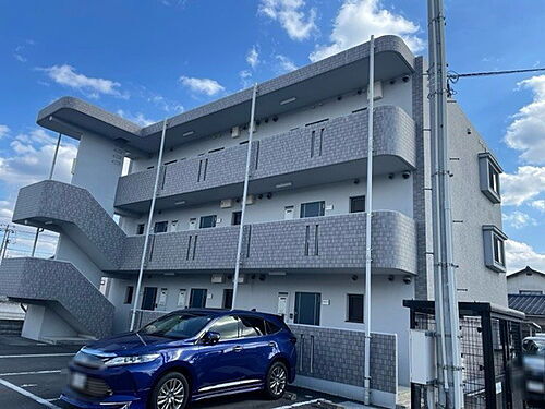 岡山県総社市真壁 3階建 築16年3ヶ月
