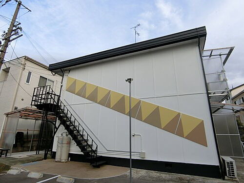 大阪府和泉市尾井町 賃貸アパート