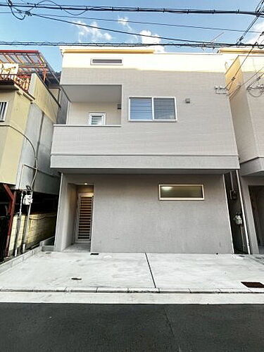 大阪府高槻市真上町４丁目 3階建 築2年2ヶ月