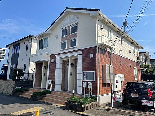 メゾン　オーブ 2階建
