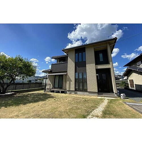 大阪府高槻市西真上２丁目 築10年2ヶ月 2階建