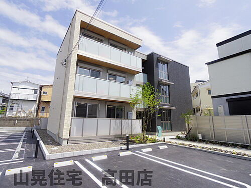 奈良県大和高田市礒野南町 3階建 築3年7ヶ月