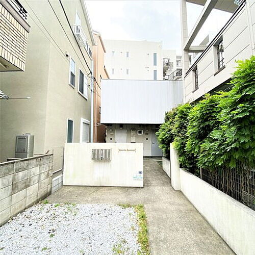 神奈川県横浜市金沢区洲崎町 2階建