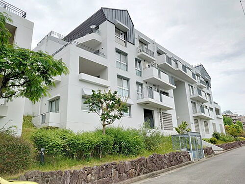 グリーンヒルズ東山台１２５号棟 3階建
