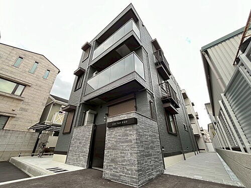 大阪府堺市北区北花田町１丁  3階建