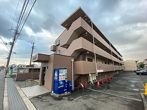 大阪府和泉市小田町２丁目 3階建 築32年9ヶ月