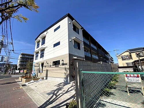 兵庫県伊丹市荒牧５丁目 賃貸アパート