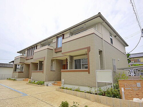 奈良県奈良市法蓮町 2階建