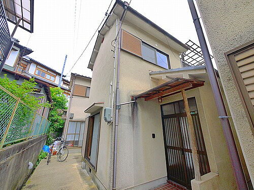 奈良県奈良市法蓮町 2階建 築33年8ヶ月