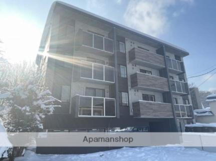 北海道札幌市豊平区月寒西二条４丁目 4階建