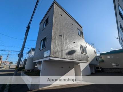 北海道札幌市白石区菊水元町一条５丁目 3階建
